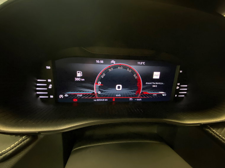 Vehicle Image 33