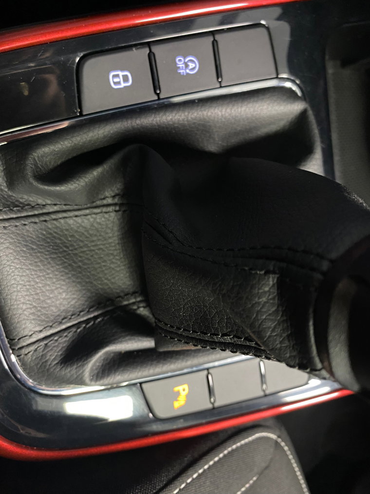 Vehicle Image 36