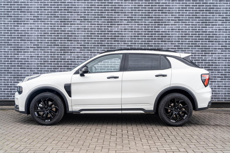 Vehicle Image 4