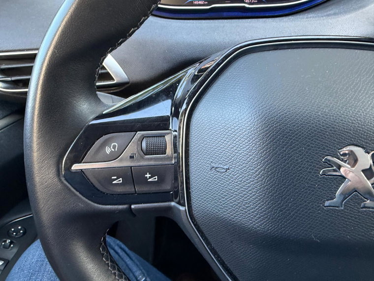 Vehicle Image 28