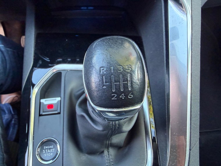 Vehicle Image 42