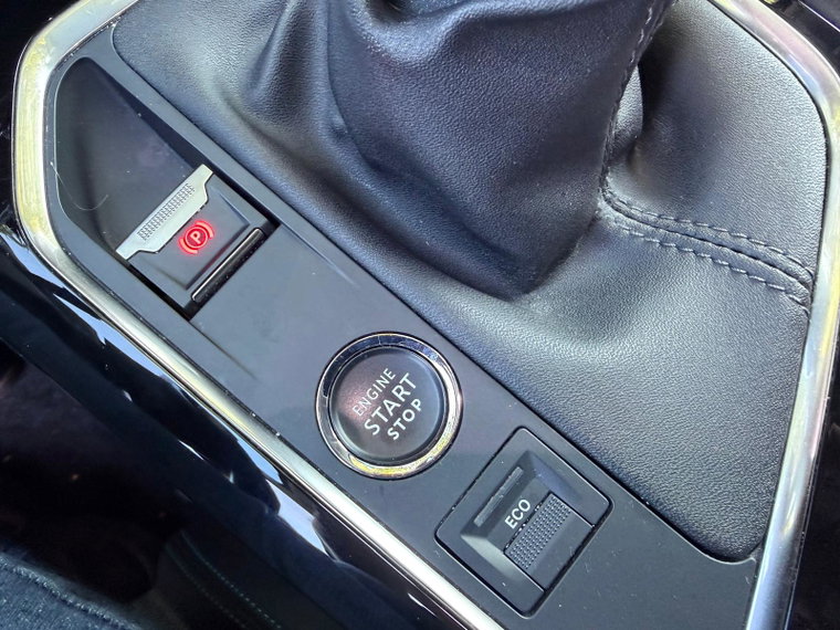Vehicle Image 43