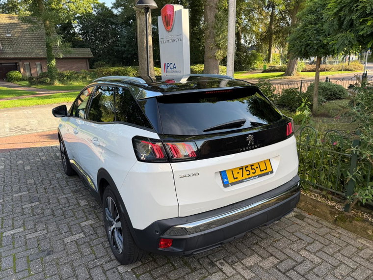 Vehicle Image 48
