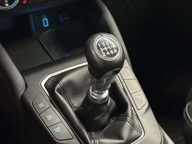 Vehicle Image 38