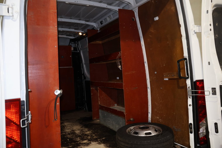 Vehicle Image 12