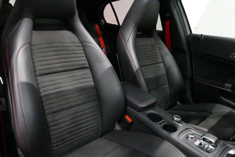 Vehicle Image 35