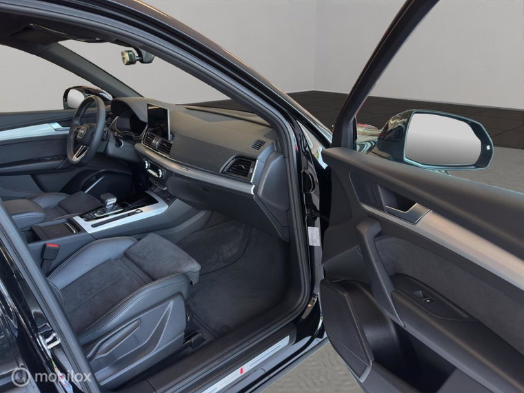 Vehicle Image 32