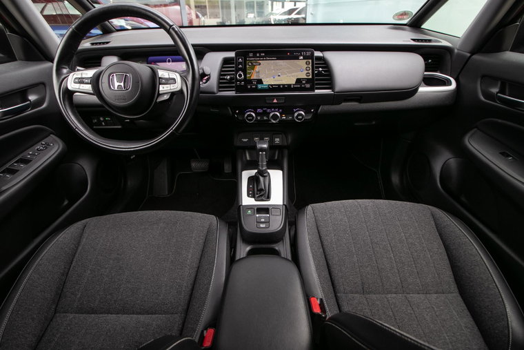 Vehicle Image 15