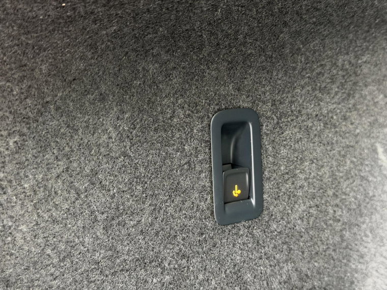 Vehicle Image 46