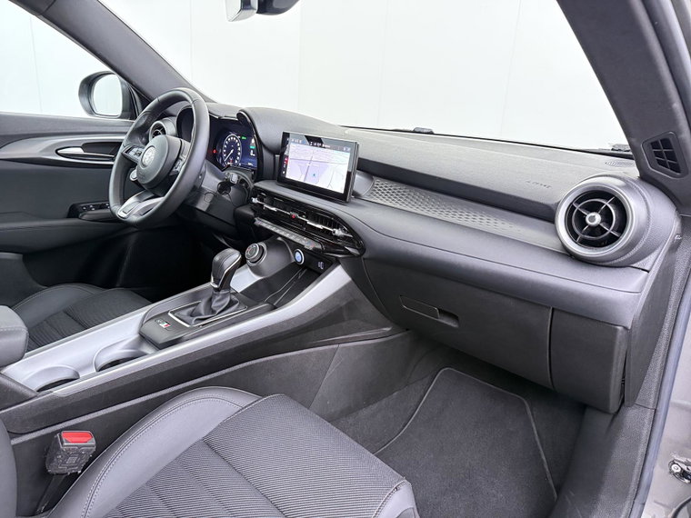 Vehicle Image 33