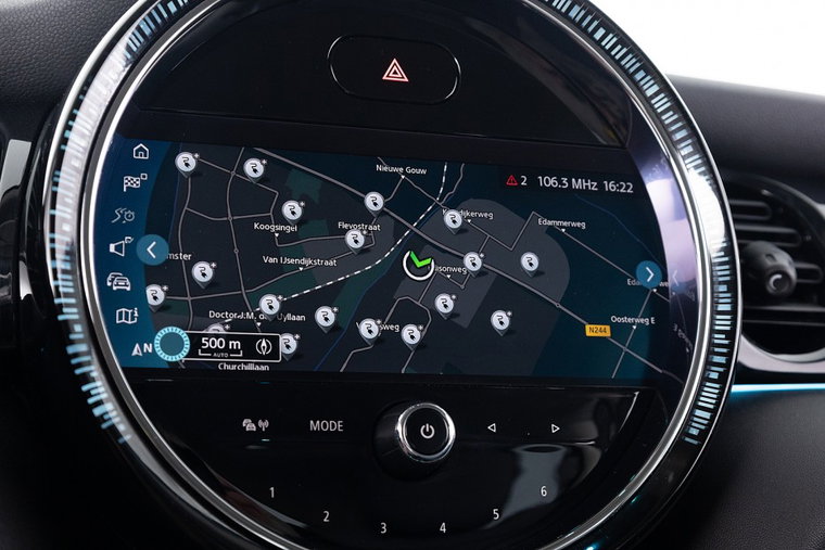 Vehicle Image 11