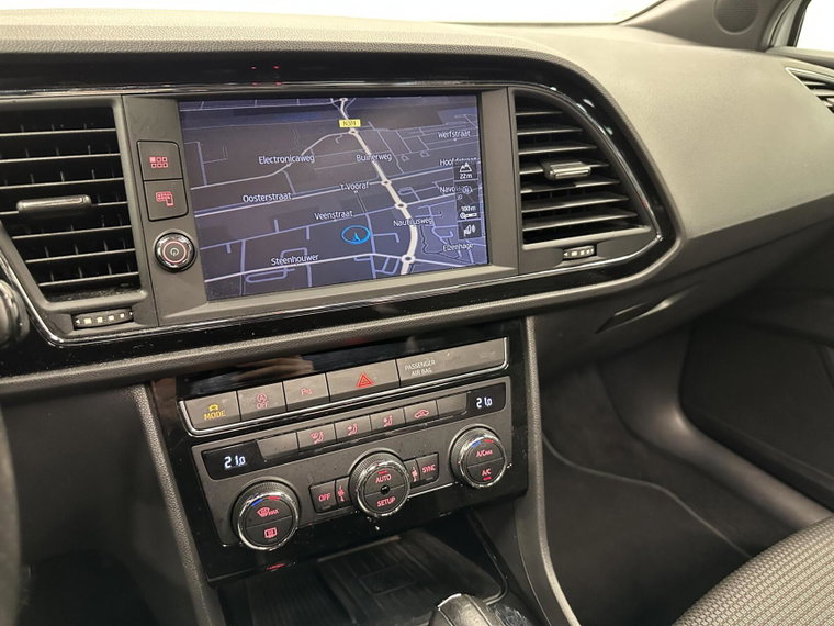 Vehicle Image 27