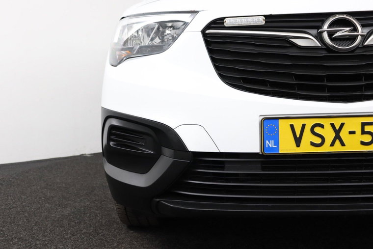 Vehicle Image 32