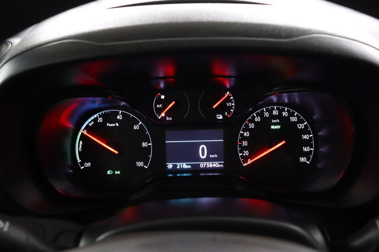 Vehicle Image 10