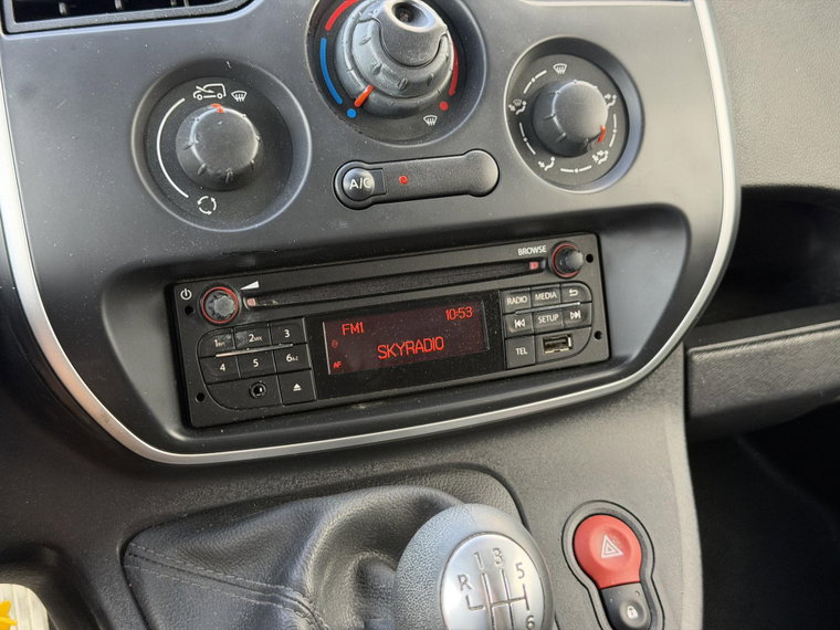 Vehicle Image 28