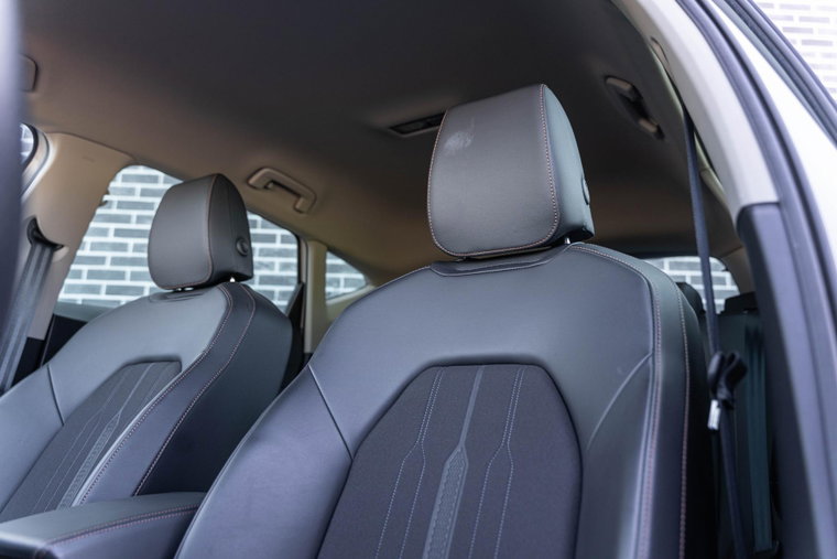 Vehicle Image 30