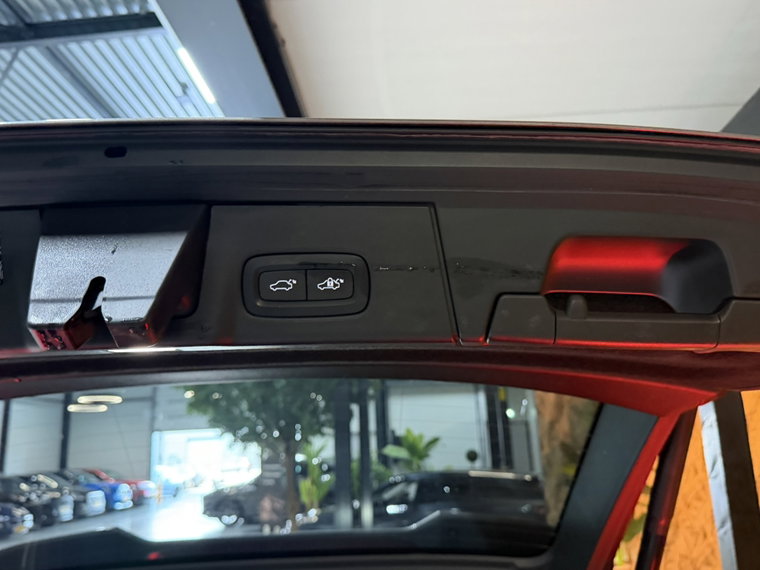 Vehicle Image 48