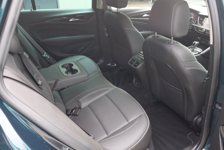 Vehicle Image 32