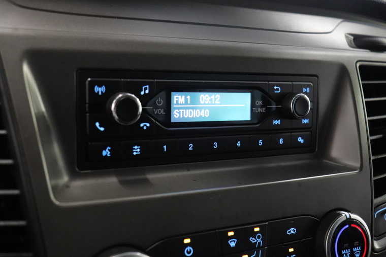 Vehicle Image 16