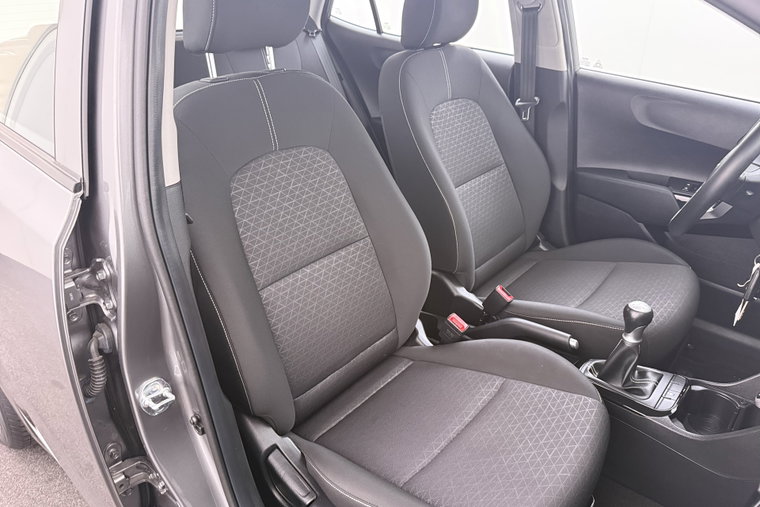 Vehicle Image 14