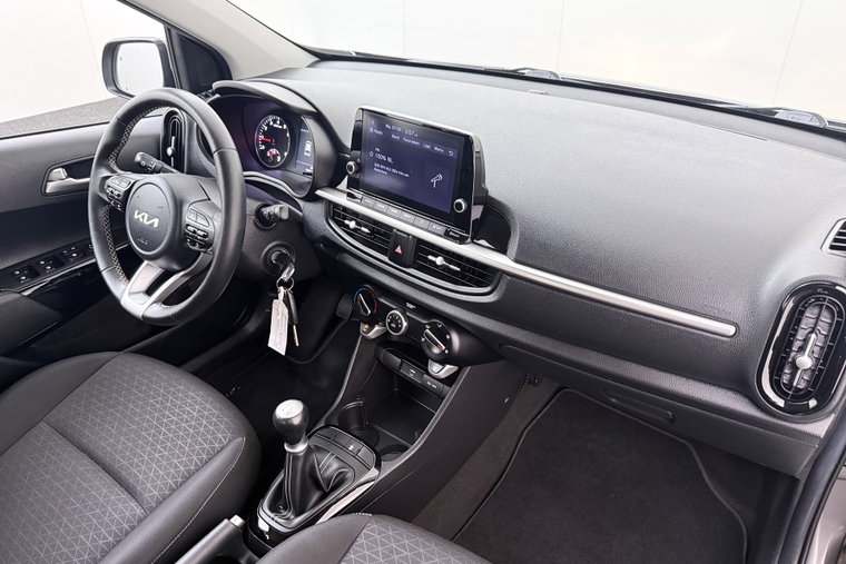Vehicle Image 15