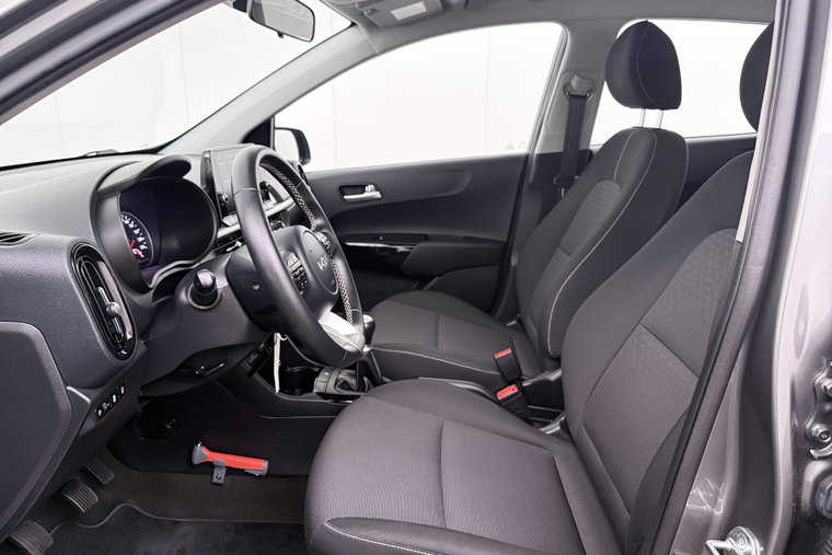 Vehicle Image 10