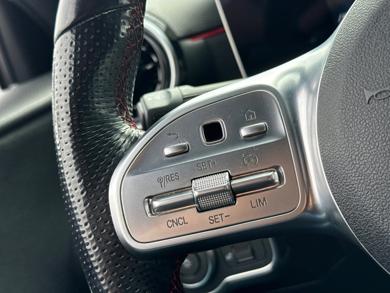 Vehicle Image 26
