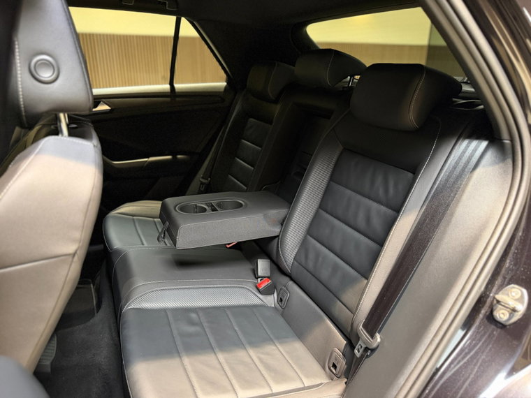 Vehicle Image 45