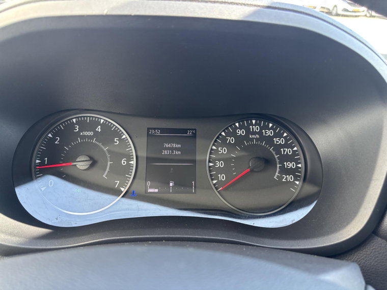 Vehicle Image 25