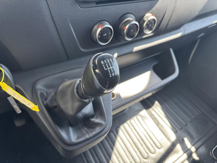 Vehicle Image 28