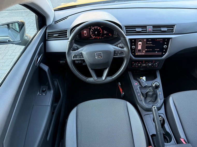 Vehicle Image 17