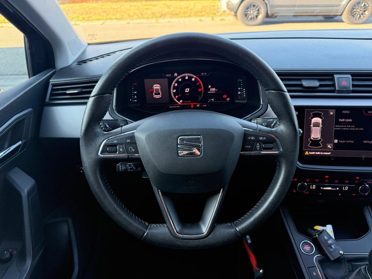 Vehicle Image 18