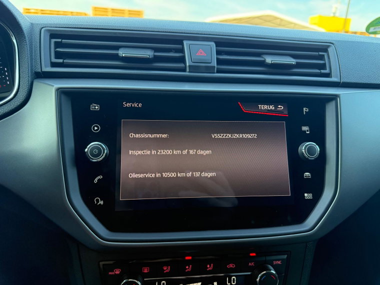 Vehicle Image 32