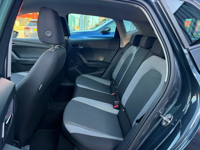 Vehicle Image 35