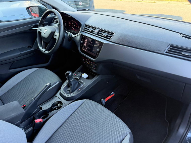 Vehicle Image 38