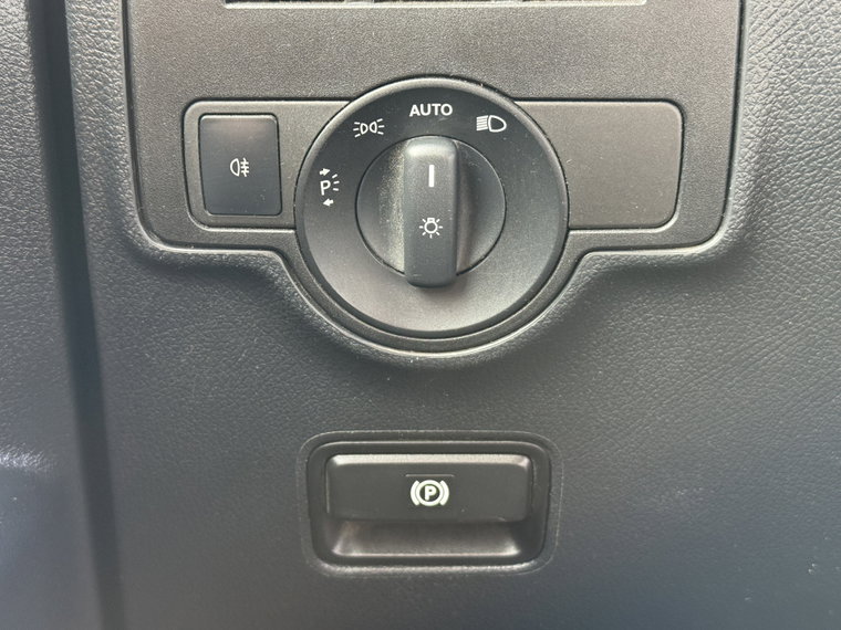 Vehicle Image 26