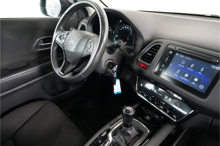 Vehicle Image 15