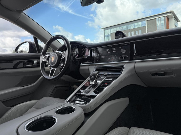 Vehicle Image 30