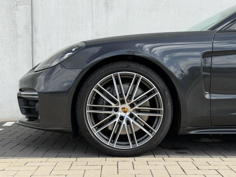 Vehicle Image 33