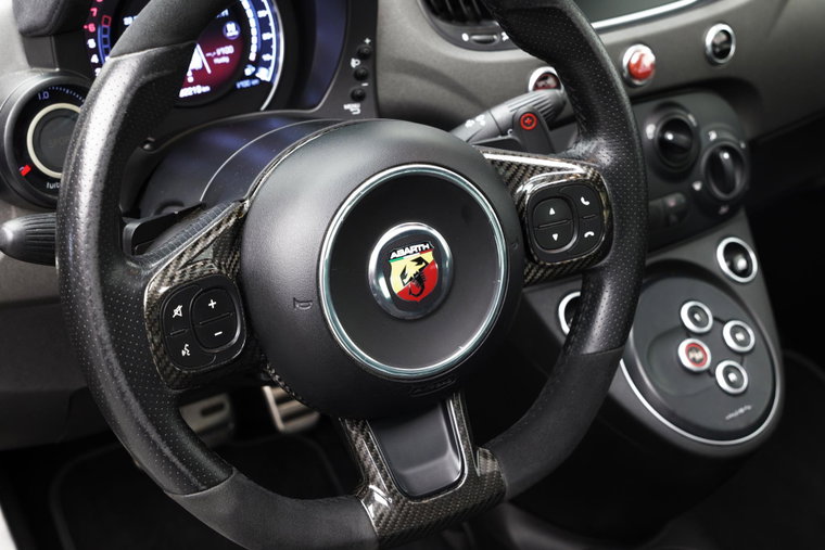 Vehicle Image 14