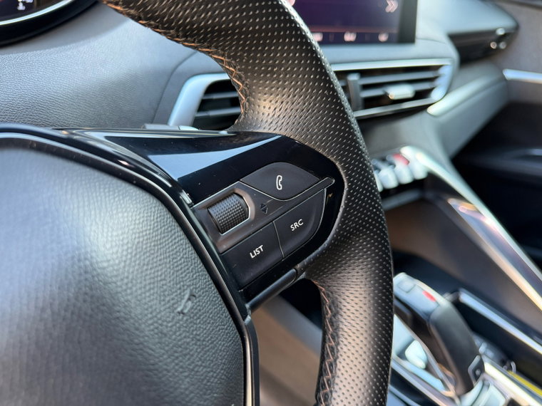Vehicle Image 38