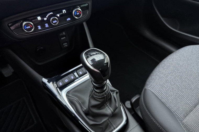 Vehicle Image 22