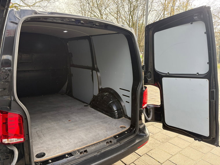 Vehicle Image 37