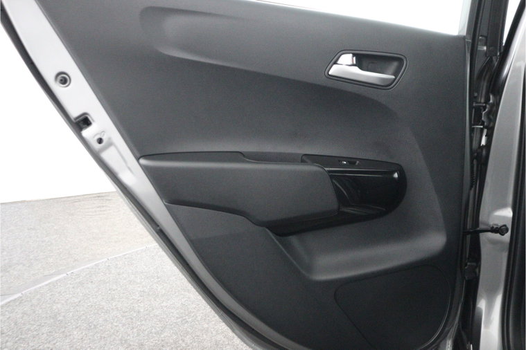 Vehicle Image 37