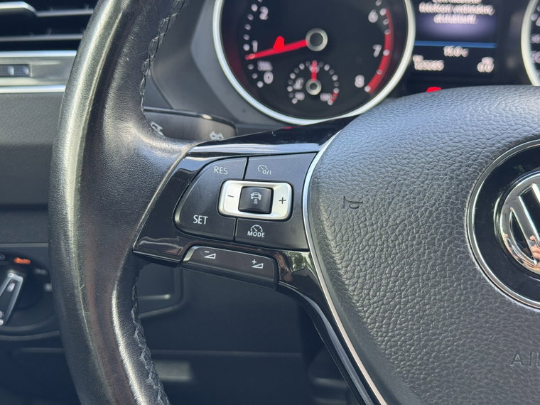 Vehicle Image 28