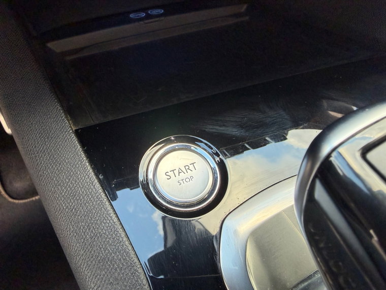 Vehicle Image 42