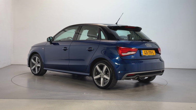 Vehicle Image 6