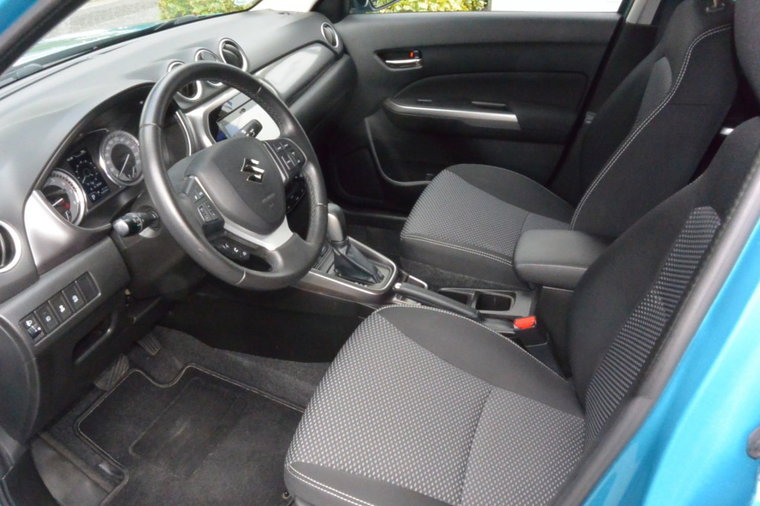 Vehicle Image 16