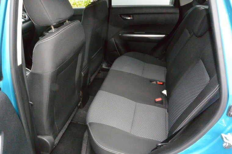 Vehicle Image 25