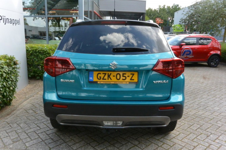 Vehicle Image 6